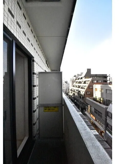 Feel A Shibuya - Interior - ["Apartment", "Composite material", "Condominium"]