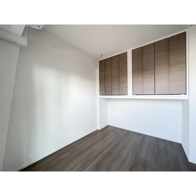 Zinnia Asakusa - Interior - ["Building", "Window", "Rectangle"]
