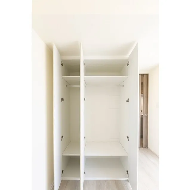 Chef Rule Shin Okachimachi II - Interior - ["White", "Shelf", "Furniture"]