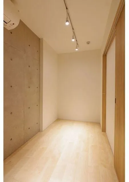 Comforia Honkomagome 1-Chome - Interior - ["Wood", "Flooring", "Floor"]