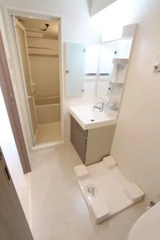 Proud Flat Mitsukoshimae - Interior - ["Plumbing fixture", "Floor", "Flooring"]