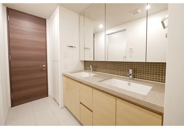 Comforia Shinjuku East Side Tower - Interior - ["Flooring", "Interior design", "Floor"]