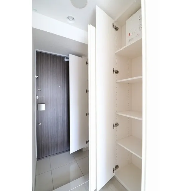 Dimus Ueno Okachimachi - Interior - ["Building", "Fixture", "Interior design"]