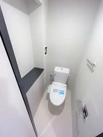 LiveCasa Nishinomiya - Interior - ["Toilet seat", "Toilet", "Plumbing fixture"]