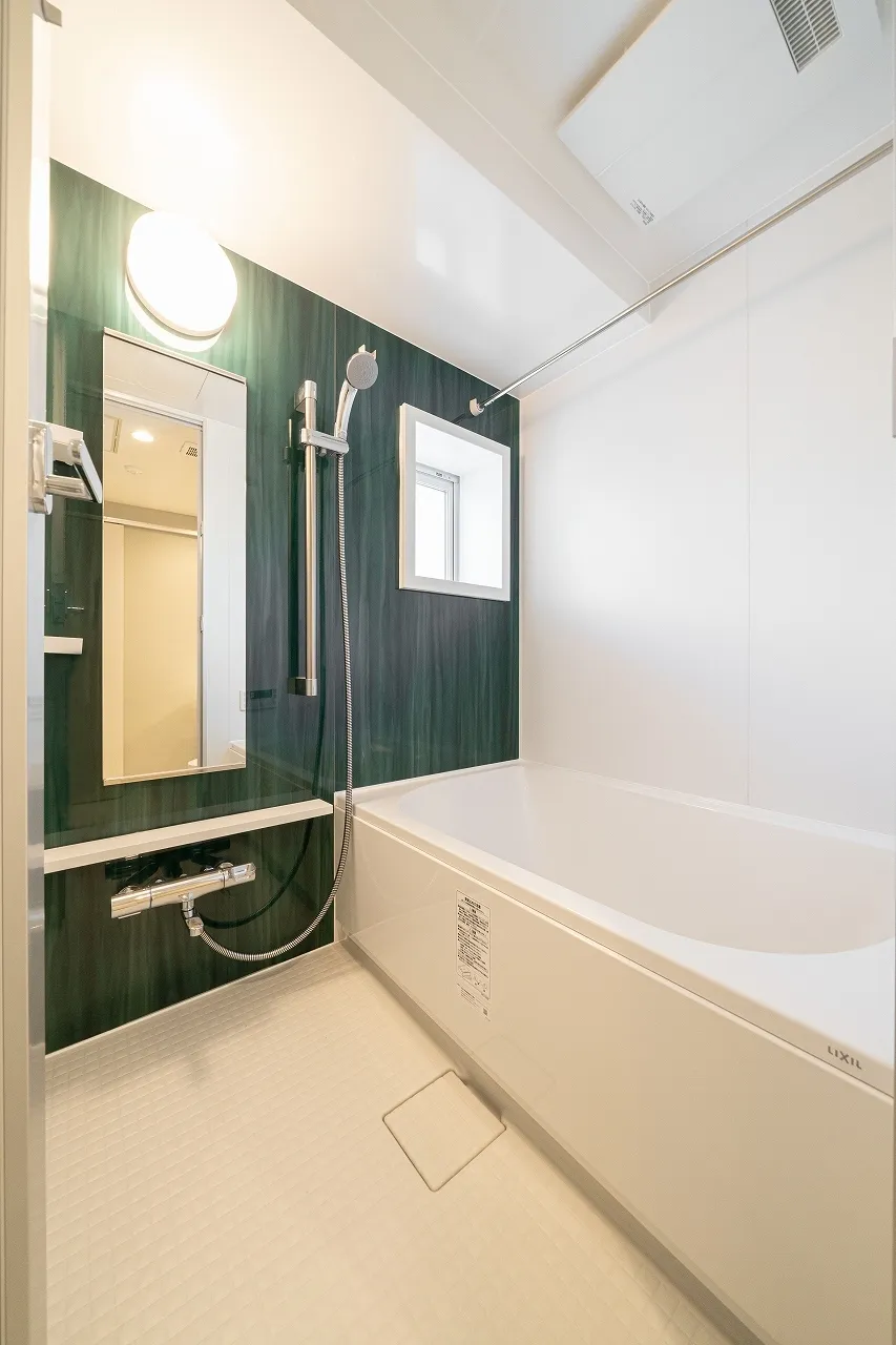 Gran Casa Monzen Nakamachi - Interior - ["Mirror", "Plumbing fixture", "Property"]