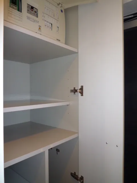 JC Nishi Magome - Interior - ["Wood", "Shelving", "Shelf"]