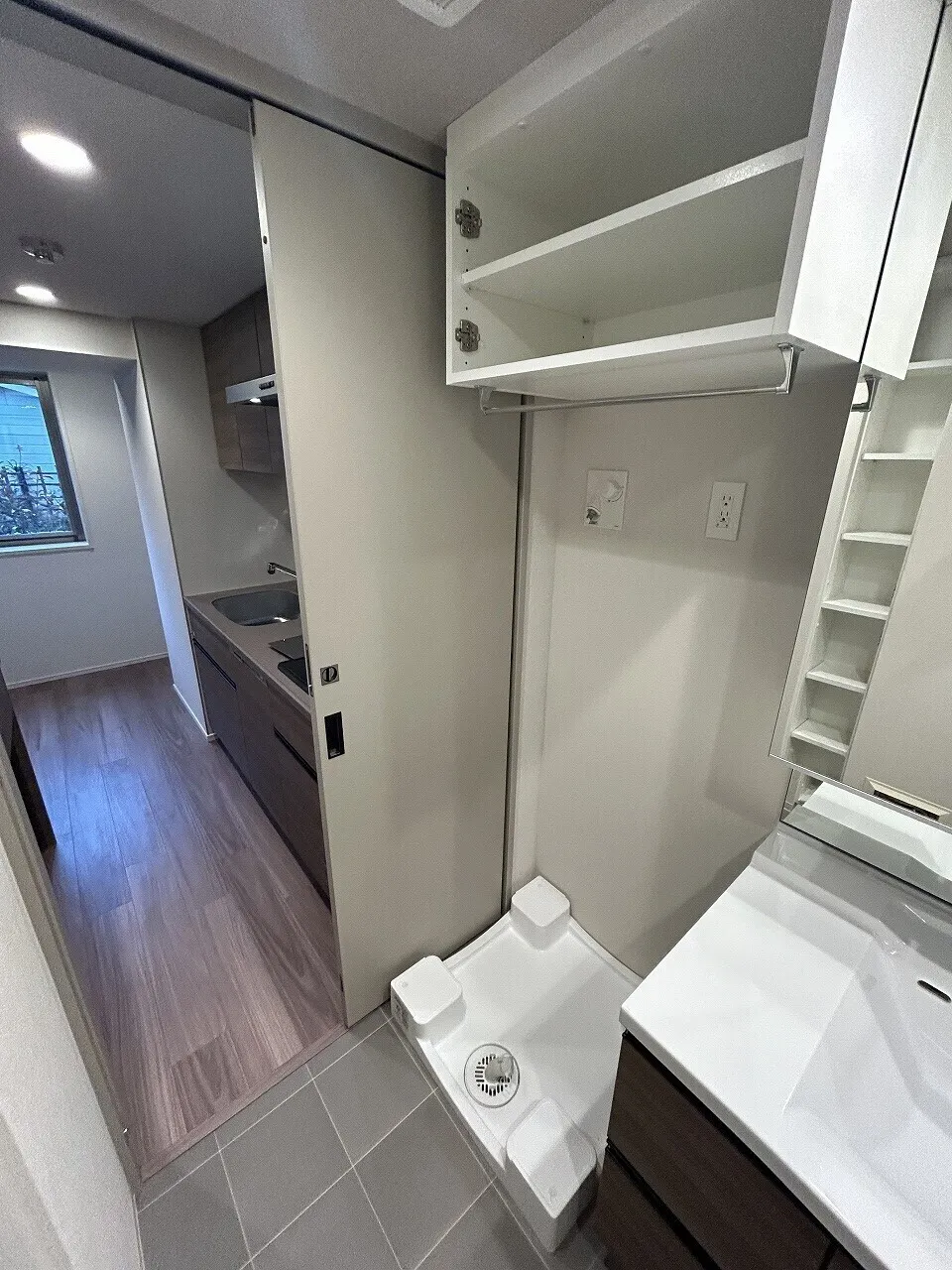 Branchiesta Ekoda - Interior - ["Flooring", "Floor", "Interior design"]