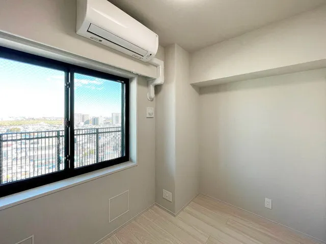 ORSUS Akabane East - Interior - ["Window", "Building", "Fixture"]