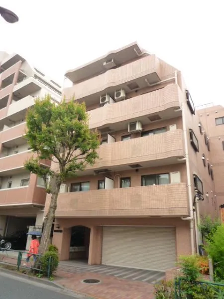 Townhouse Nakano - Exterior - ["Plant", "Building", "Window"]