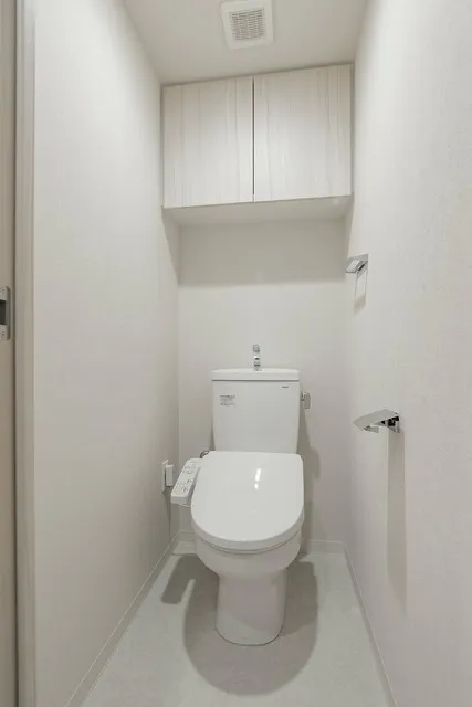 Terrace Kitasenju - Interior - ["Toilet seat", "Toilet", "Bathroom"]