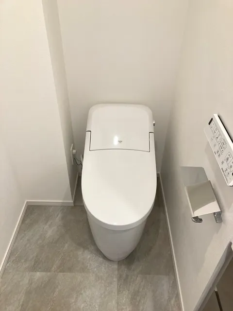 LATTEST Shirokanedai - Interior - ["Toilet", "Bathroom", "Flooring"]