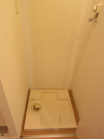 Prime Urban Ikebukuro - Interior - Washing machine storage * Reference photo