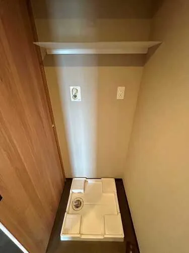 Kameido Residence - Interior - ["Wood", "Flooring", "Floor"]
