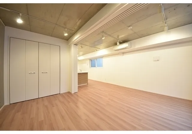 Grand Paseo Yoyogi Uehara II - Interior - ["Flooring", "Ceiling", "Wood"]