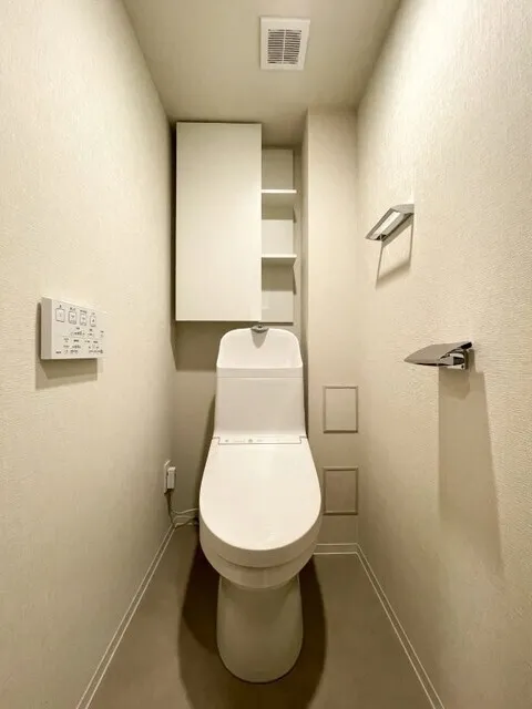 Brookside Residence Kiba - Interior - ["Toilet seat", "Toilet", "Plumbing fixture"]