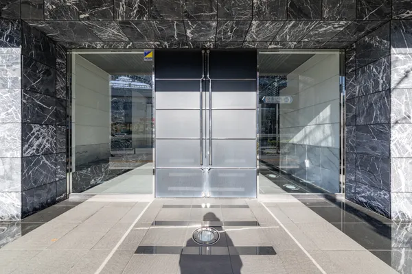 Grant Truth Itabashi Honcho - Exterior - ["Glass", "Silver", "Tile"]