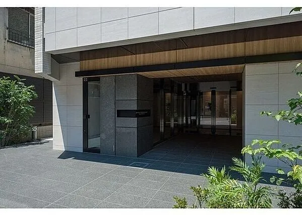 Rufon Prog Former Asakusa Marks - Exterior - ["Plant", "Fixture", "Shade"]