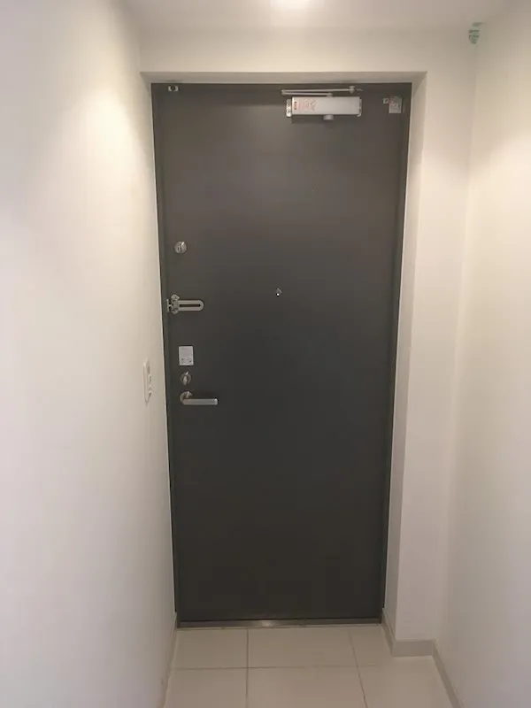 Shinagawa East - Interior - ["Property", "Room", "Door"]