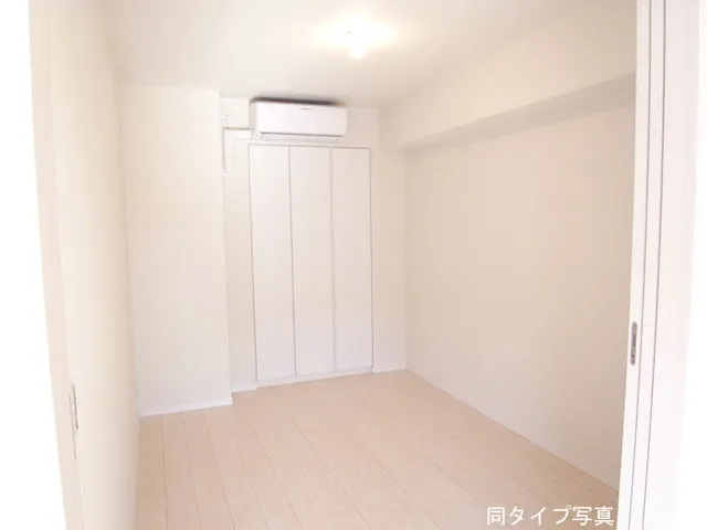 Comforia Ryogoku South - Interior - ["Fixture", "Wood", "Floor"]