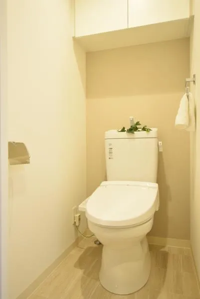 Lithia Nakano Shimbashi - Interior - ["Toilet seat", "Toilet", "Plumbing fixture"]