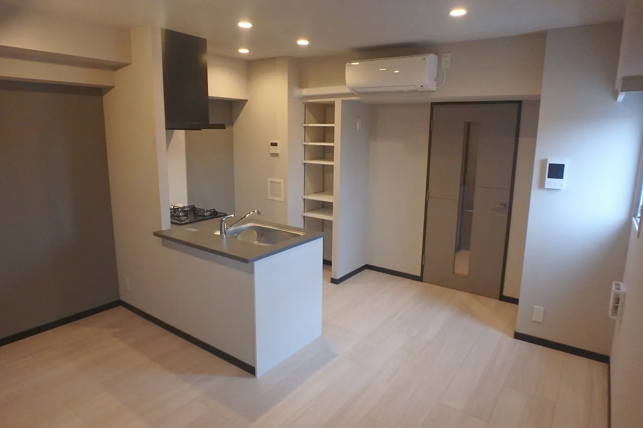 Open Bloom Higashimukojima - Interior - ["Cabinetry", "Countertop", "Tap"]