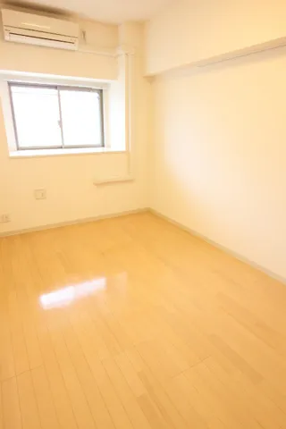 Prime Urban Sendagi - Interior - ["Wood", "Flooring", "Floor"]