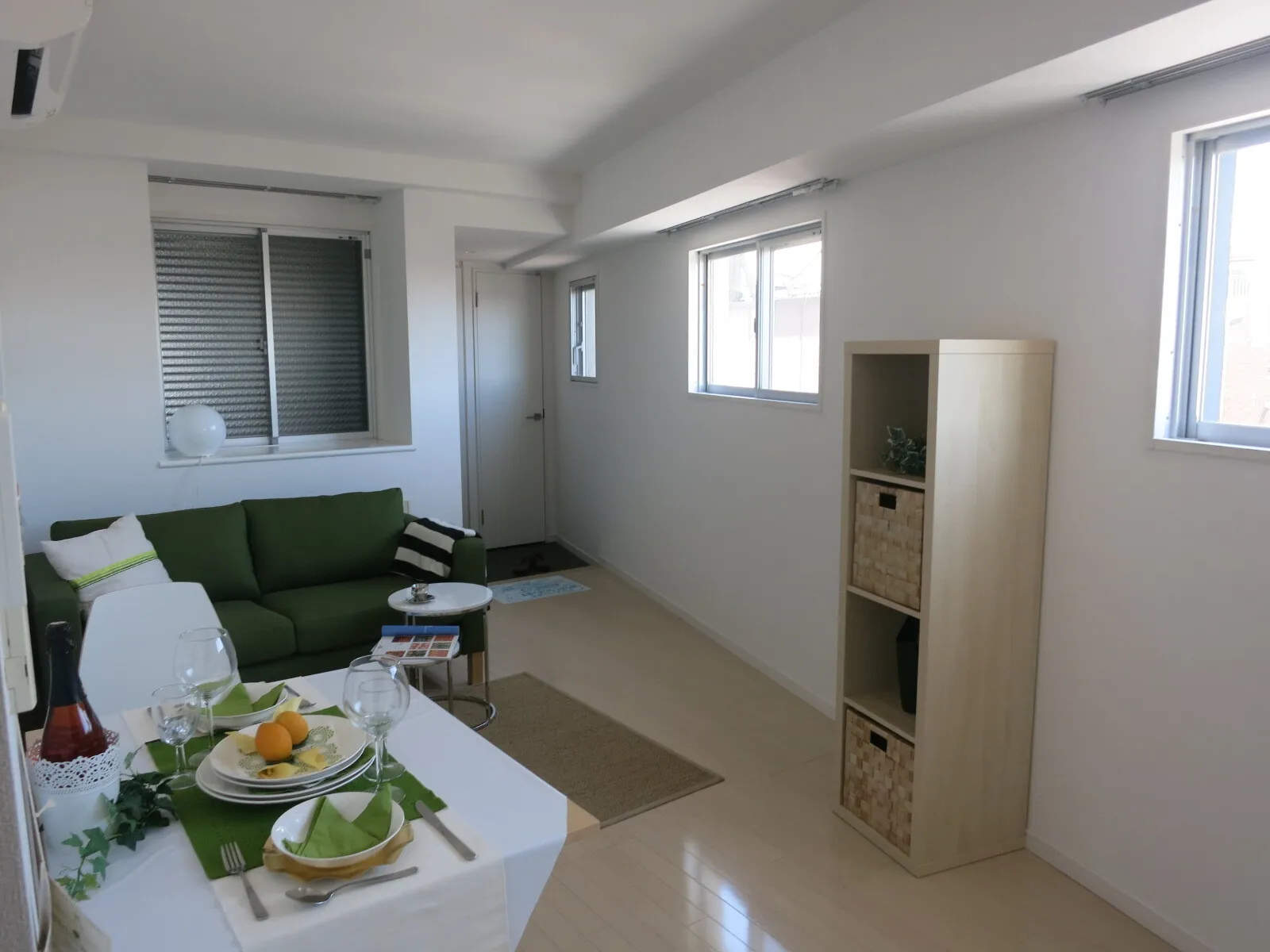Will Terrace Chitose Karasuyama - Interior - ["Tableware", "Window", "Couch"]