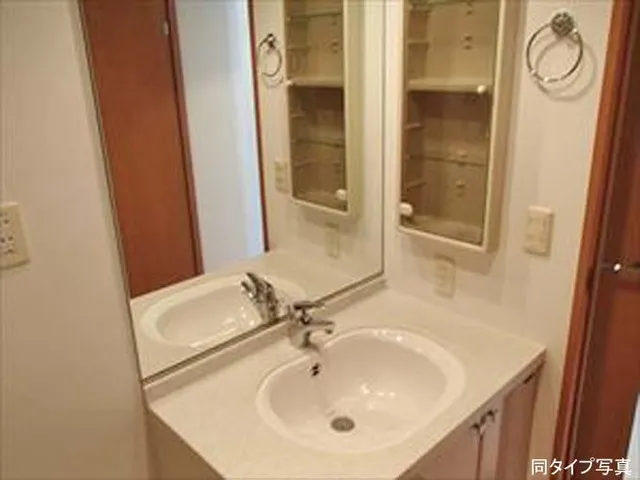 Comforia Ginza East - Interior - ["Bathroom", "Property", "Sink"]