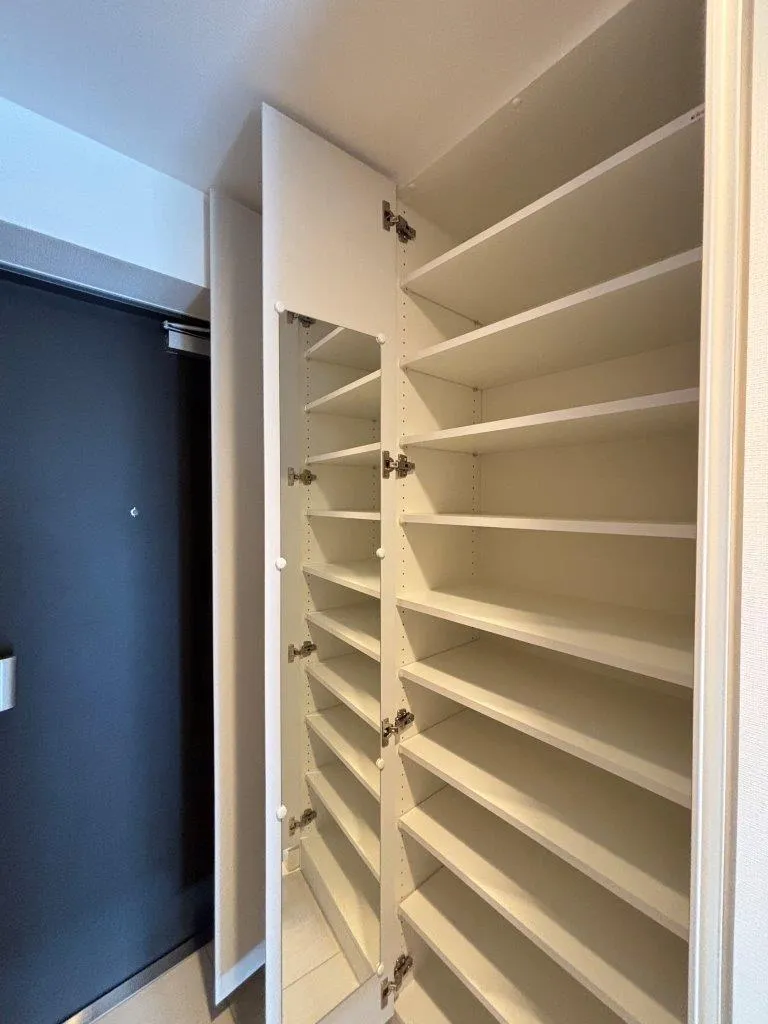 Lefon Livent Suginami Eifuku - Interior - ["Wood", "Interior design", "Flooring"]