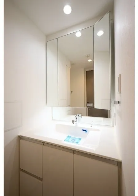 LUMIEC OHYAMA - Interior - ["Flooring", "Interior design", "Bathroom cabinet"]