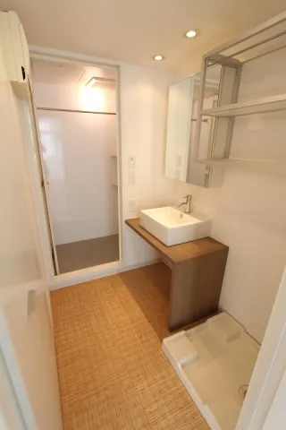 Prime Urban Shibaura LOFT - Interior - ["Flooring", "Wood", "Floor"]