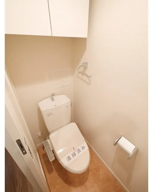 Orchid Residence Itabashi - Interior - ["Toilet seat", "Plumbing fixture", "Flooring"]