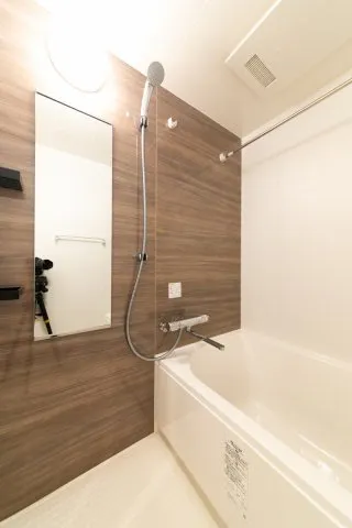 Proud Flat Kikukawa - Interior - ["Building", "Bathtub", "Plumbing fixture"]