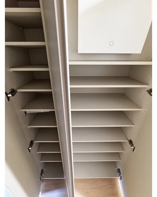 Baus Flats Kuramae - Interior - ["Wood", "Shelving", "Shelf"]
