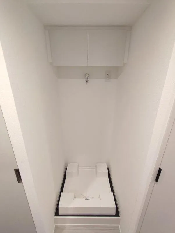 Cross Residence Takadanobaba - Interior - ["Floor", "Grey", "Design"]