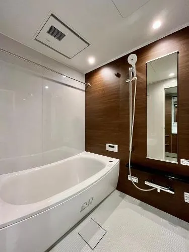 Shiki Kitano Room 702