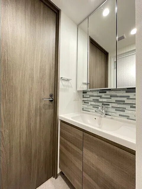 Stylio Kamata West - Interior - ["Flooring", "Wood", "Floor"]