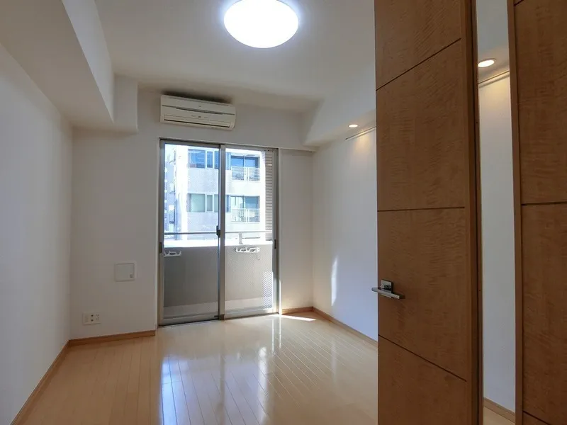 Cross Residence Kamata - Interior - ["Flooring", "Wood", "Floor"]