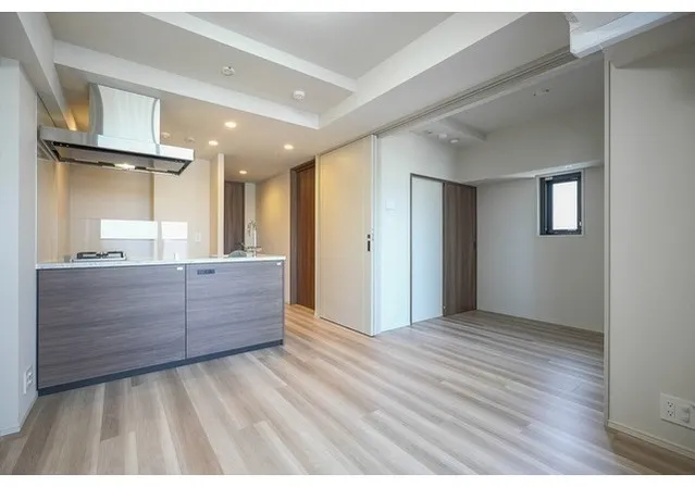 Due Fuchu I - Interior - ["Interior design", "Flooring", "Floor"]
