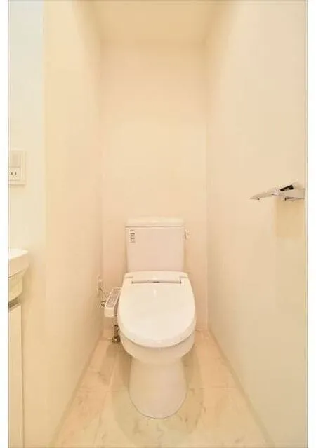 Main Stage Kamata VI EXA - Interior - ["Toilet seat", "Toilet", "Plumbing fixture"]