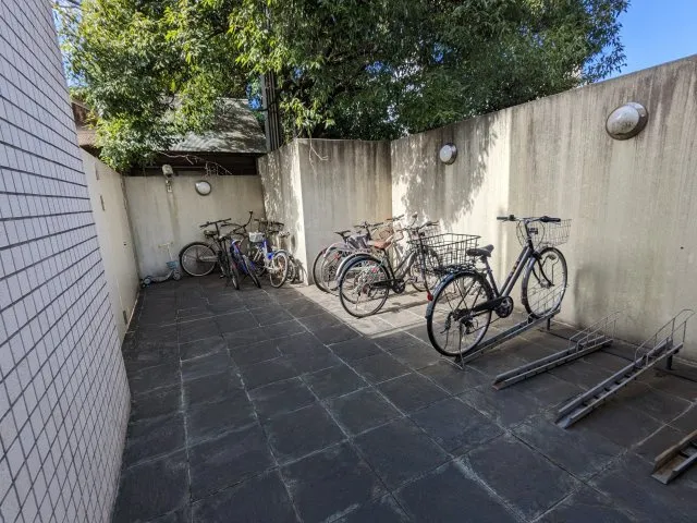Fukasawa Space 9 - Exterior - ["Bicycle", "Wheel", "Tire"]