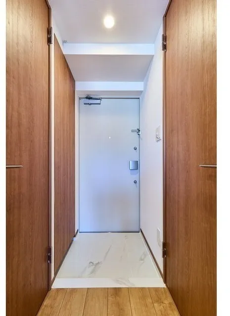 Gran Casa Oku - Interior - ["Flooring", "Wood", "Floor"]