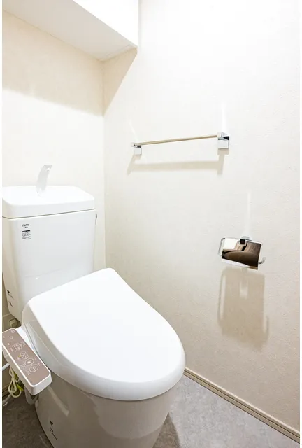 Comforia Hatagaya - Interior - ["Bathroom sink", "Plumbing fixture", "Toilet seat"]