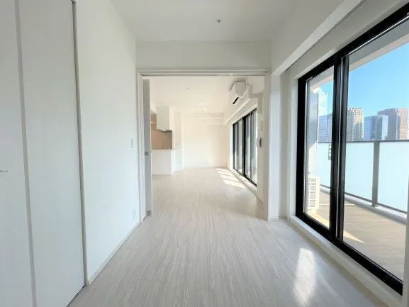 Sol Levente Shin-Umeda - Interior - ["Floor", "Flooring", "Ceiling"]