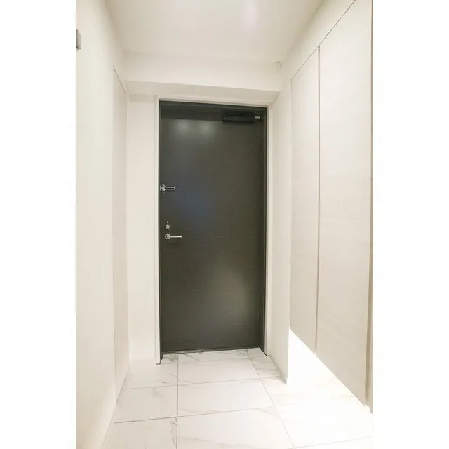 Iidabashi Garden Flats - Interior - ["Door", "Fixture", "Hall"]