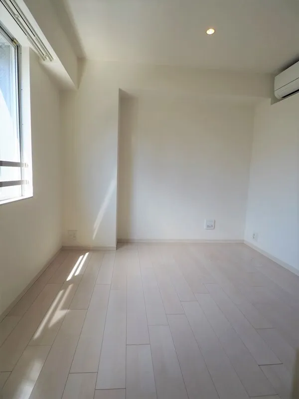 Residia Kita Shinjuku - Interior - ["Window", "Fixture", "Wood"]