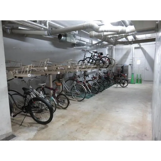 Ipse Gakugei Daigaku - Interior - ["Bicycle", "Wheel", "Tire"]