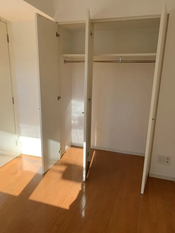 Residence Mishuku - Interior - ["Flooring", "Wood", "Floor"]