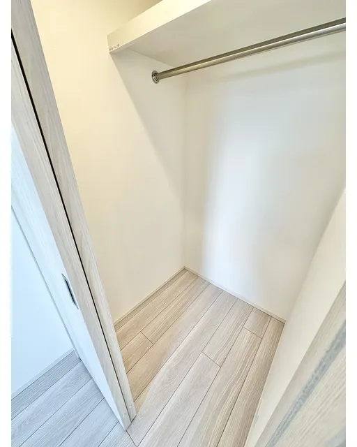 Comforia Liv Sumiyoshi Chida - Interior - ["Wood", "Flooring", "Floor"]