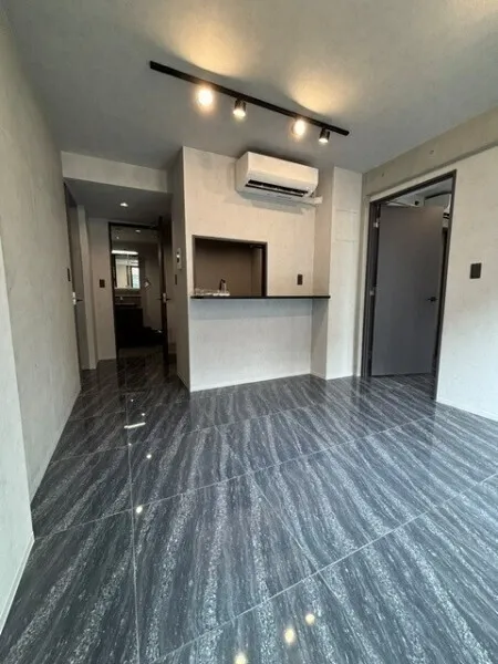 EXAM AKASAKA - Interior - ["Floor", "Flooring", "Ceiling"]